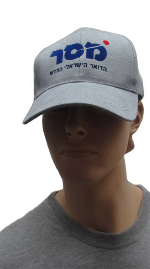 כובע ממותג
